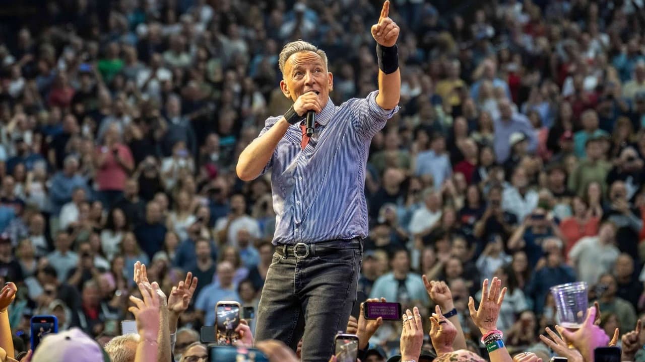 Bruce Springsteen and the E Street Band: Land of Hope and Dreams American Tour (Philadelphia Freedom Cut): Part One