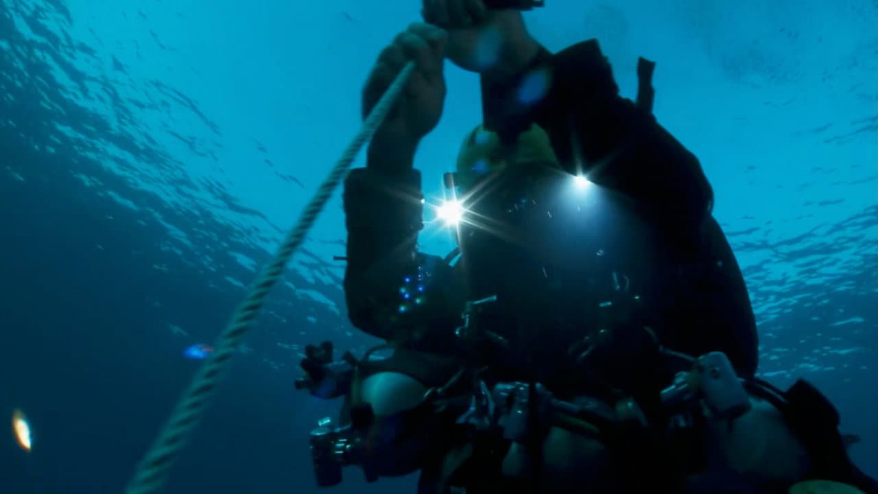 330 mètres sous les mers