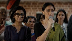 Abhivyakti Ke Khatre